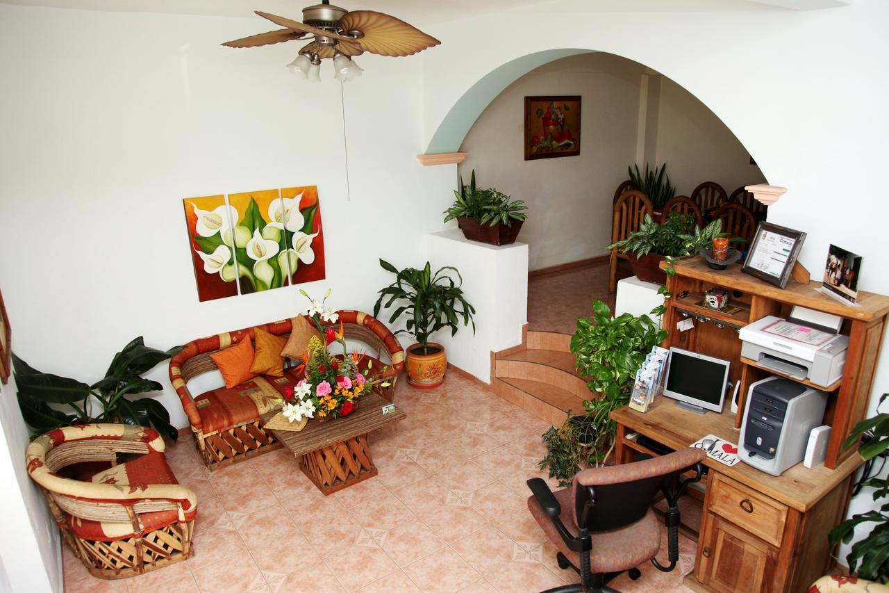 Hostal Casa Blanca Comala Eksteriør billede