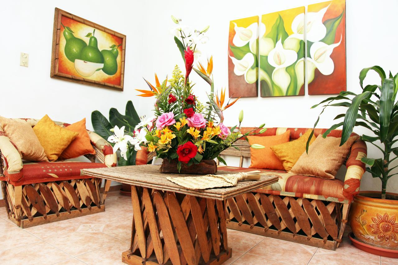 Hostal Casa Blanca Comala Eksteriør billede